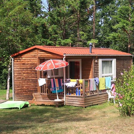 בית הארחה Devillac 	Camping Fontaine Du Roc מראה חיצוני תמונה